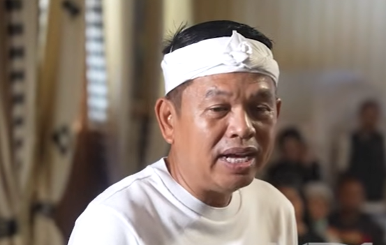 Dedi Mulyadi Salurkan Bantuan untuk Warga Terdampak Pelebaran Sungai